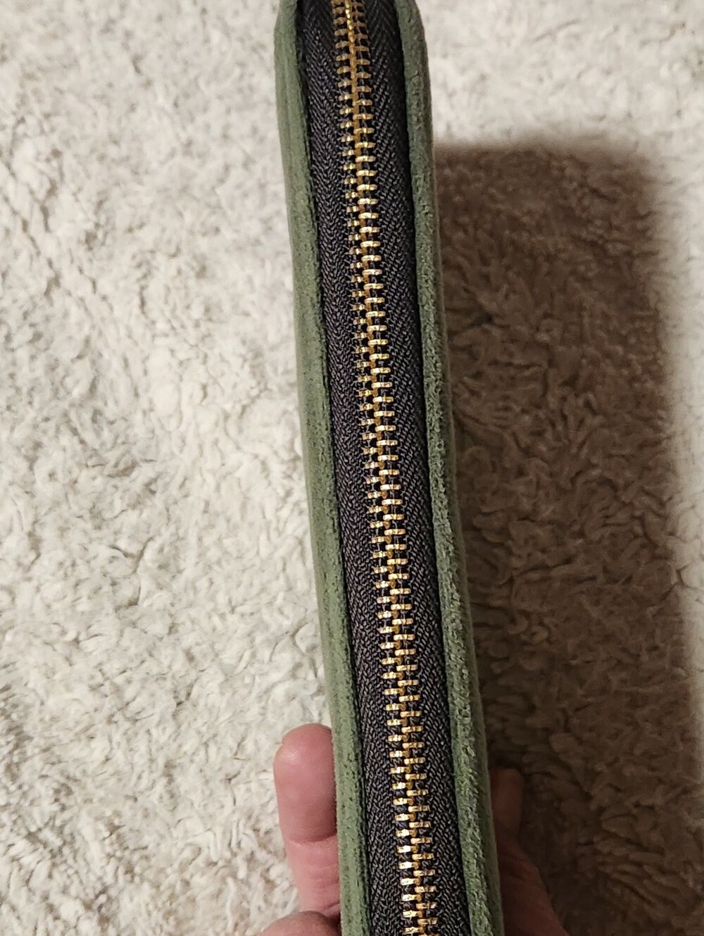 Juicy Couture Key To Juicy Wallet Super Greens Olive Velvet Gold Crown EUC - Picture 8 of 8